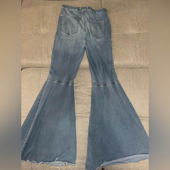 We The Free Just Float on Flare Jeans - Picture 4 of 4